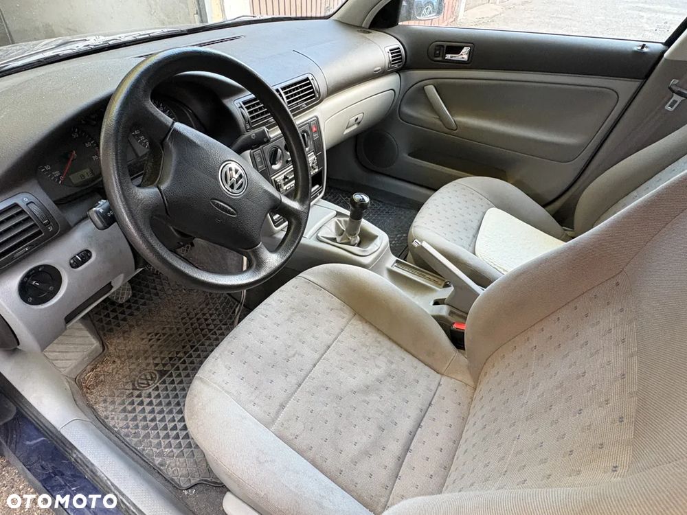 Volkswagen Passat - 9