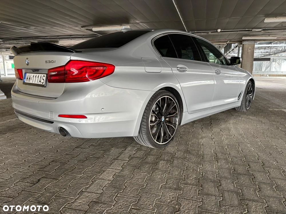 BMW Seria 5 530i Sport Line - 6