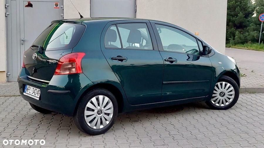 Toyota Yaris - 8