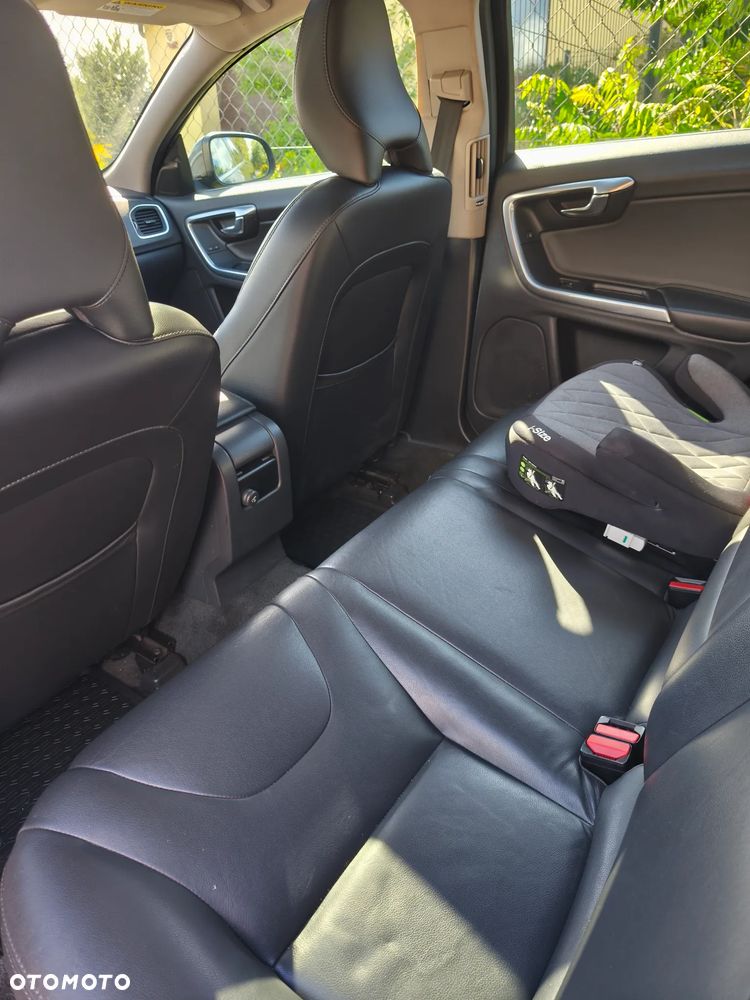 Volvo V60 T5 Drive-E Kinetic - 10