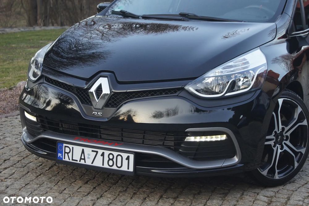 Renault Clio TCe 220 EDC R.S Trophy - 12