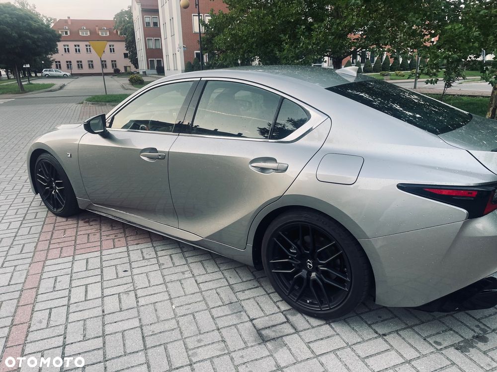 Lexus IS - 3