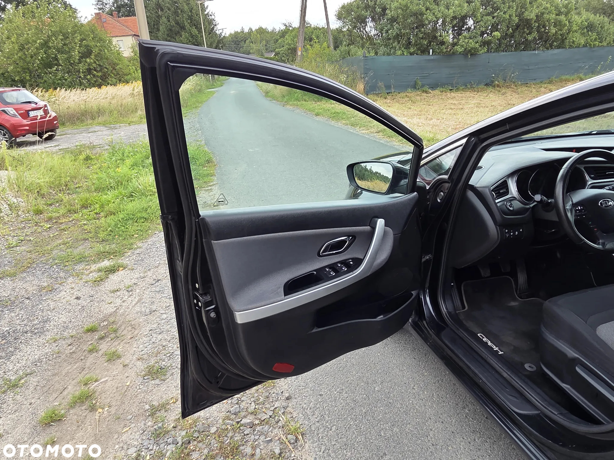 Kia Ceed - 11