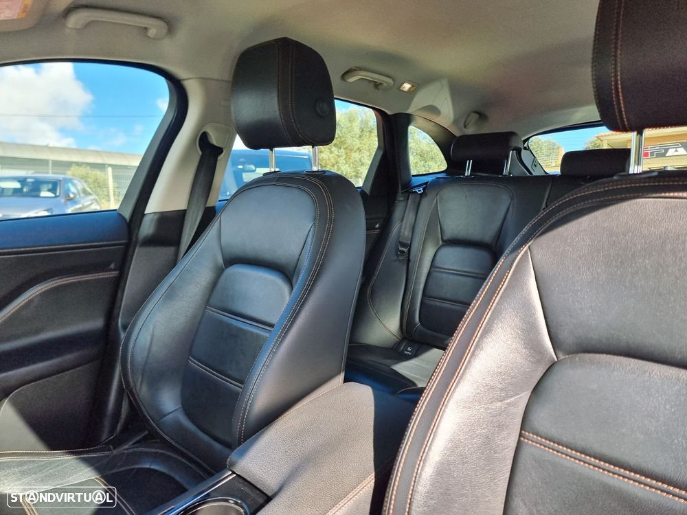 Jaguar F-Pace 2.0 i4D Pure Aut. - 12