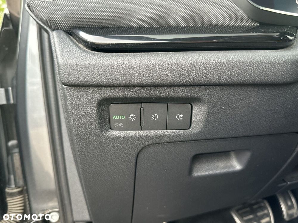 Skoda Octavia 1.5 TSI mHEV Sportline DSG - 30