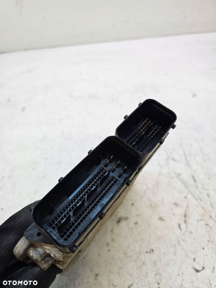KOMPUTER STEROWNIK SILNIKA AUDI VW 2.0 FSI 06F906056T - 3