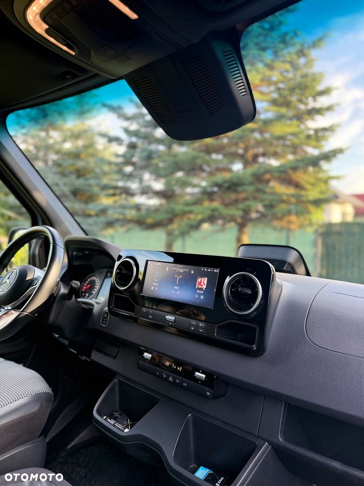 Mercedes-Benz Sprinter - 5