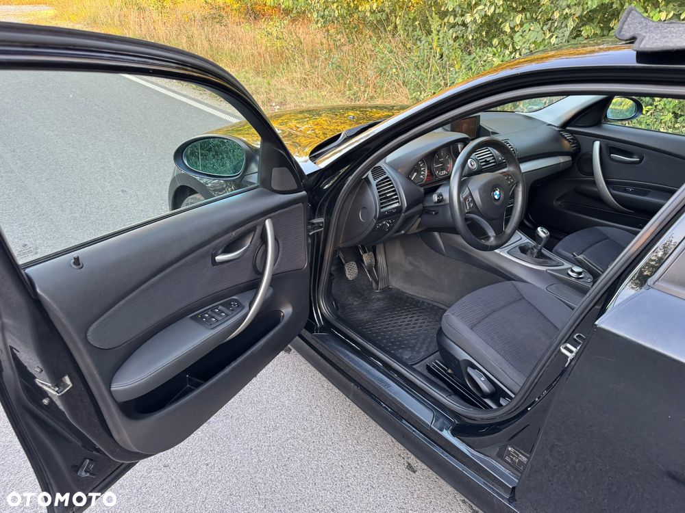 BMW Seria 1 118d - 8