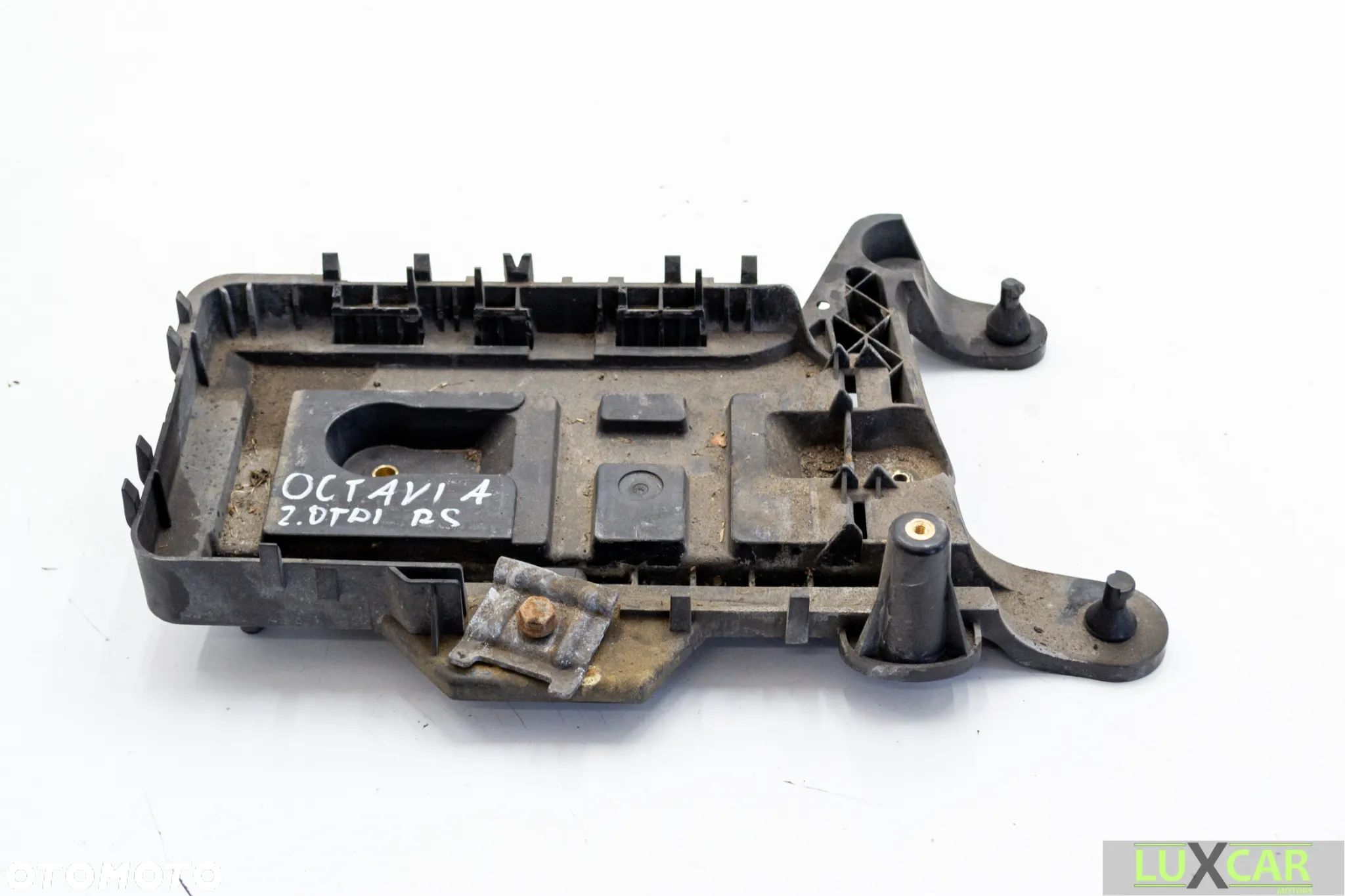 VW SKODA OCTAVIA II LIFT 2.0 TDI PODSTAWA OBUDOWA AKUMULATORA 1K0915333 - 1