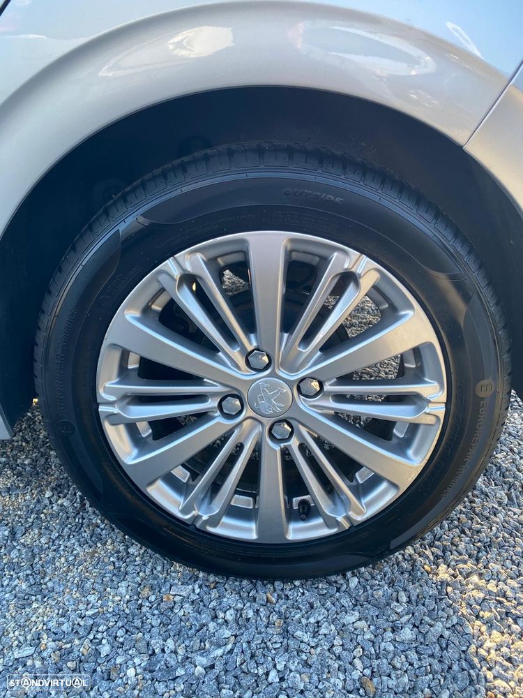 Peugeot 208 PureTech 82 Start & Stop Allure - 7