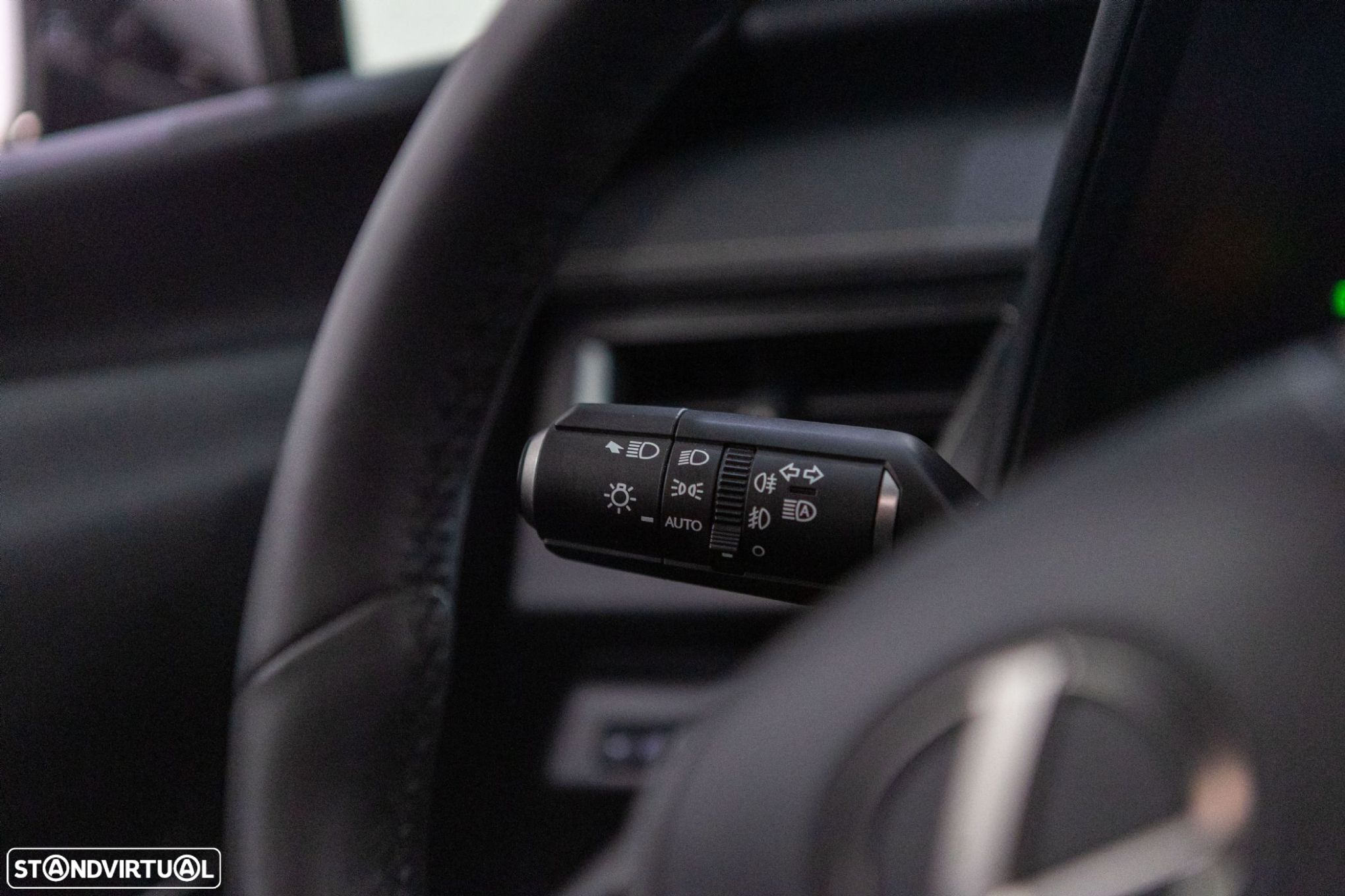 Lexus UX 250h F Sport - 23