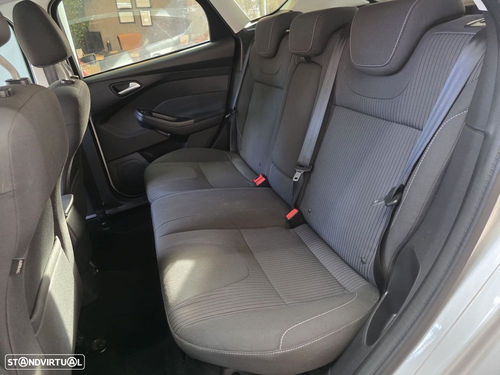 Ford Focus 1.0 EcoBoost ST-Line - 15