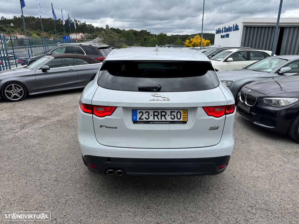 Jaguar F-Pace 2.0 i4D Pure - 32