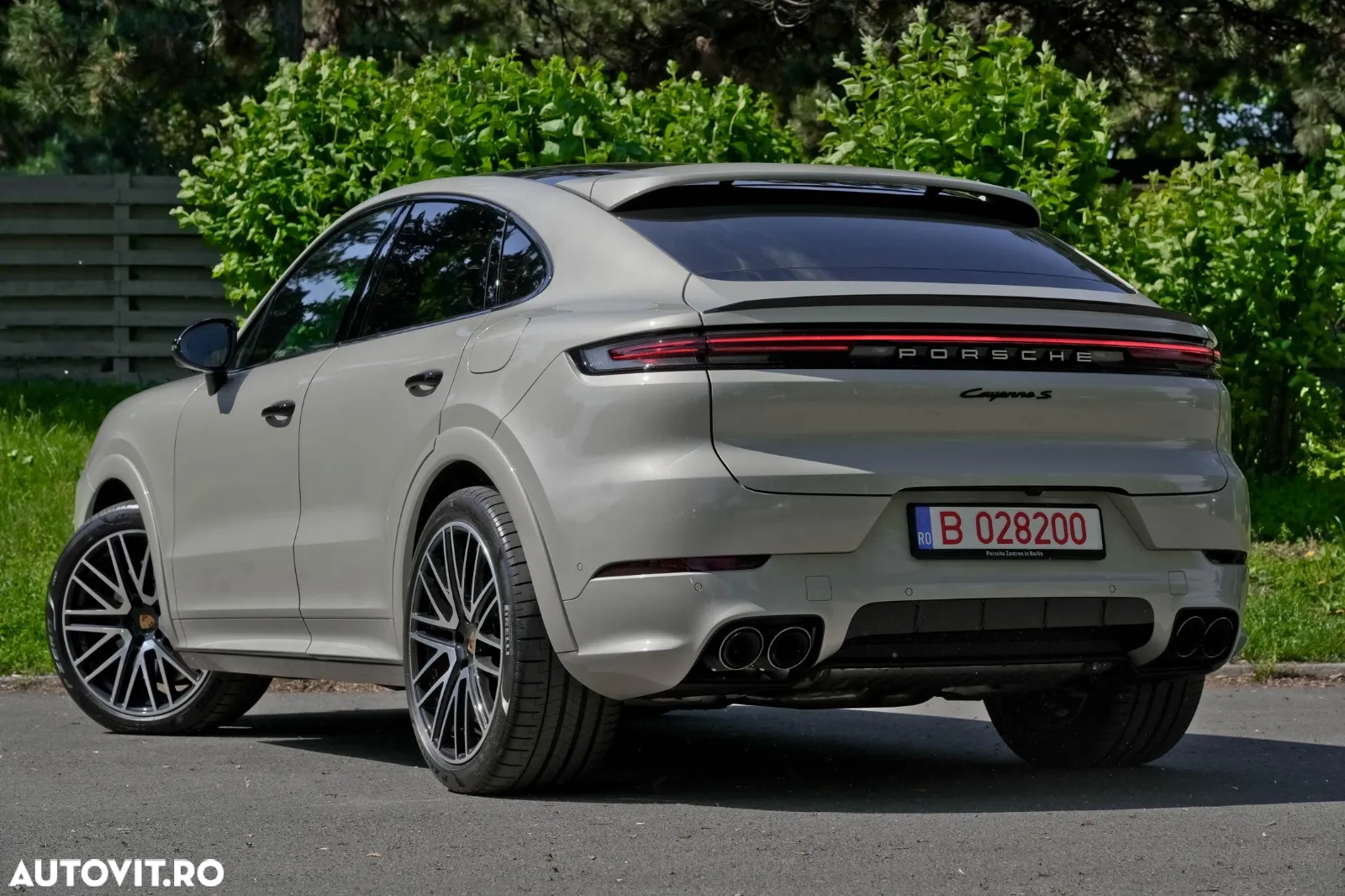 Porsche Cayenne Coupe - 8