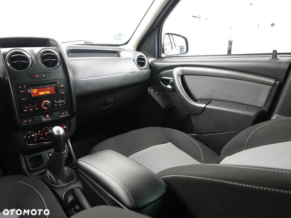 Dacia Duster SCe 115 4x2 Laureate - 30