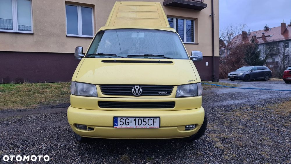 Volkswagen Multivan - 1