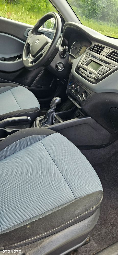 Hyundai i20 - 14