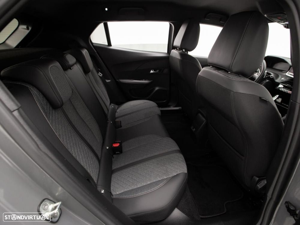 Peugeot 2008 PureTech 130 EAT8 Allure - 11