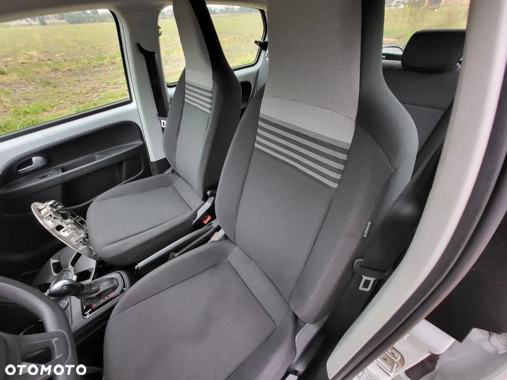 Volkswagen up! e-up Edition - 11