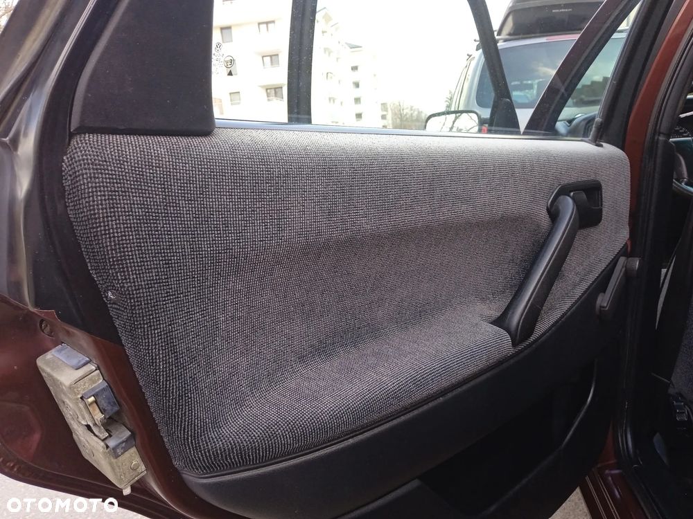 Volkswagen Passat 2.0 GL - 20