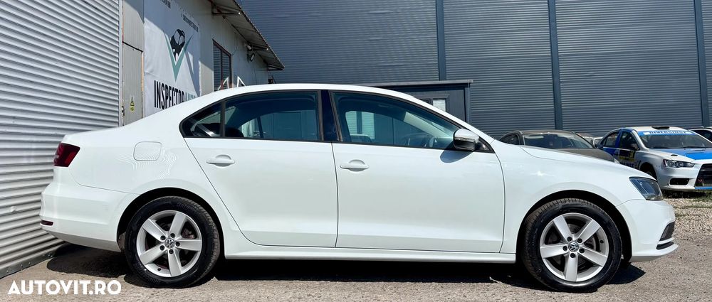 Volkswagen Jetta 1.4 TSI Comfortline - 17