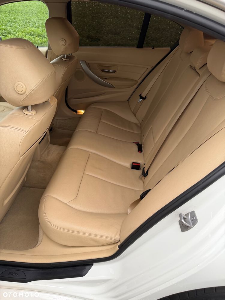 BMW Seria 3 - 23
