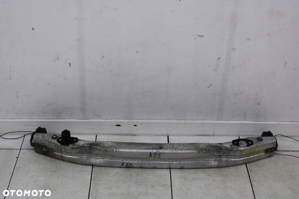 audi a4 b7 sedan 04r- belka zderzaka przód przednia - 1