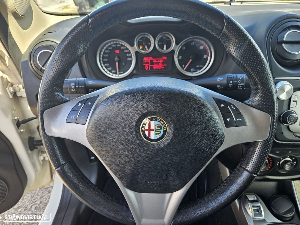 Alfa Romeo MiTo 1.3 JTDM Trofeo - 17