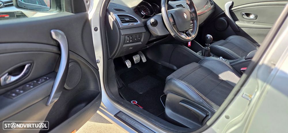 Renault Mégane Sport Tourer 1.5 dCi GT Line SS - 4