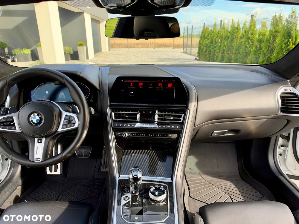 BMW Seria 8 840d xDrive mHEV - 23