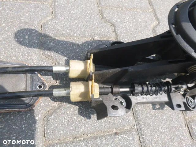 LEWAREK WYBIERAK + LINKI ZMIANY BIEGÓW TOYOTA YARIS II 1.3 - 10