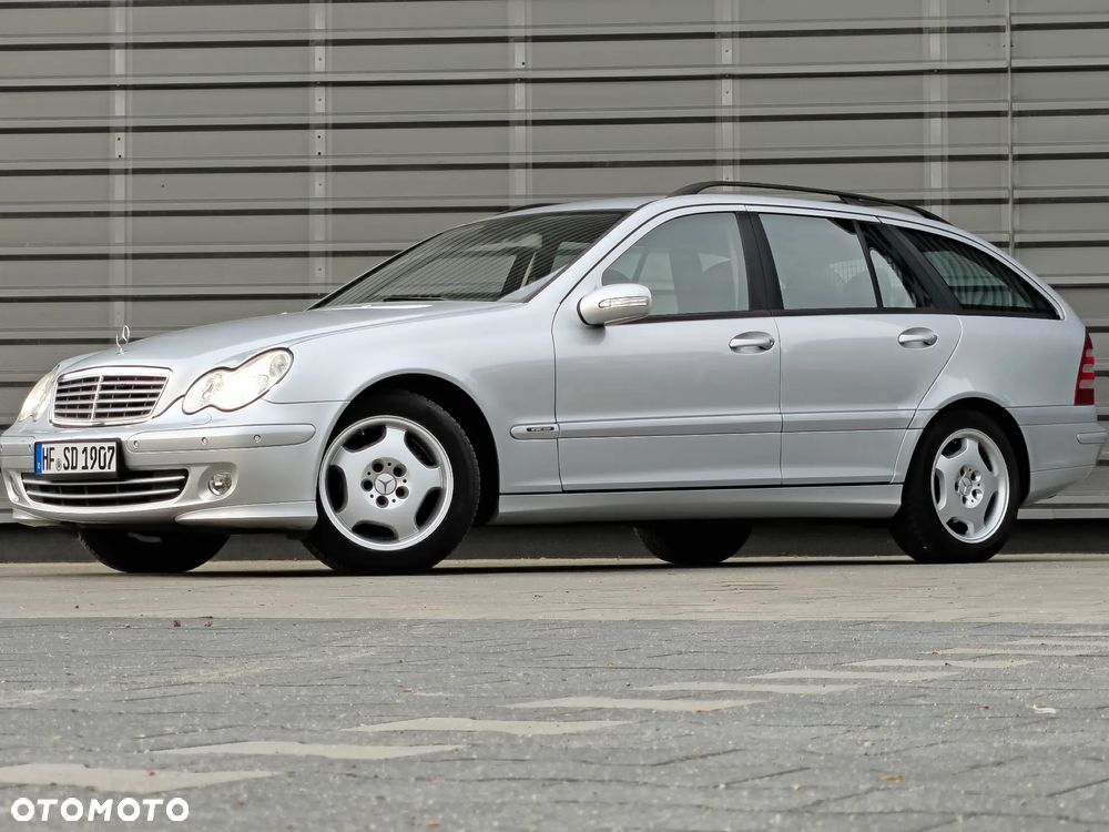 Mercedes-Benz Klasa C 180 Kompressor Automatik Avantgarde Sport Edition - 20