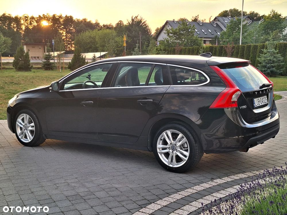 Volvo V60 T3 Momentum - 7