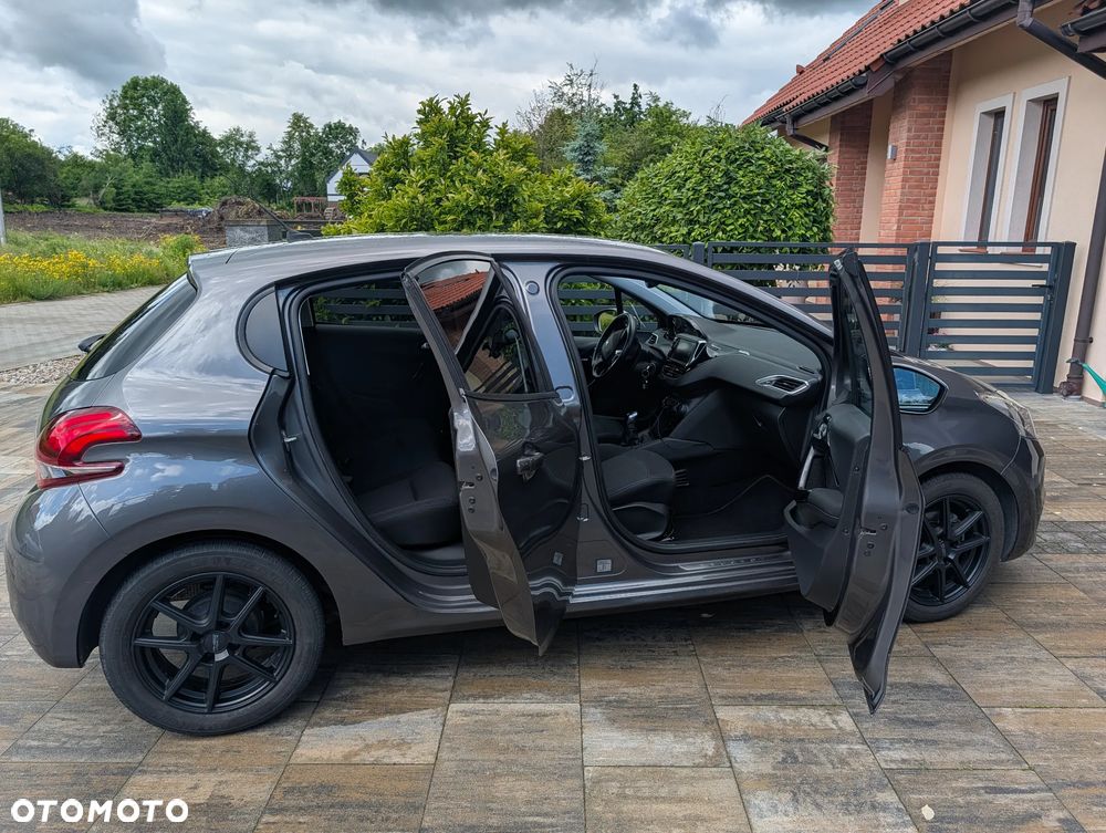Peugeot 208 PureTech 82 Start & Stop Allure - 4