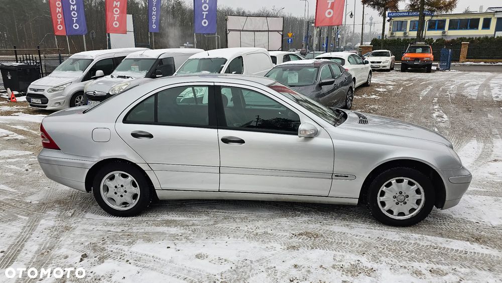 Mercedes-Benz Klasa C 200 CDI Classic - 22