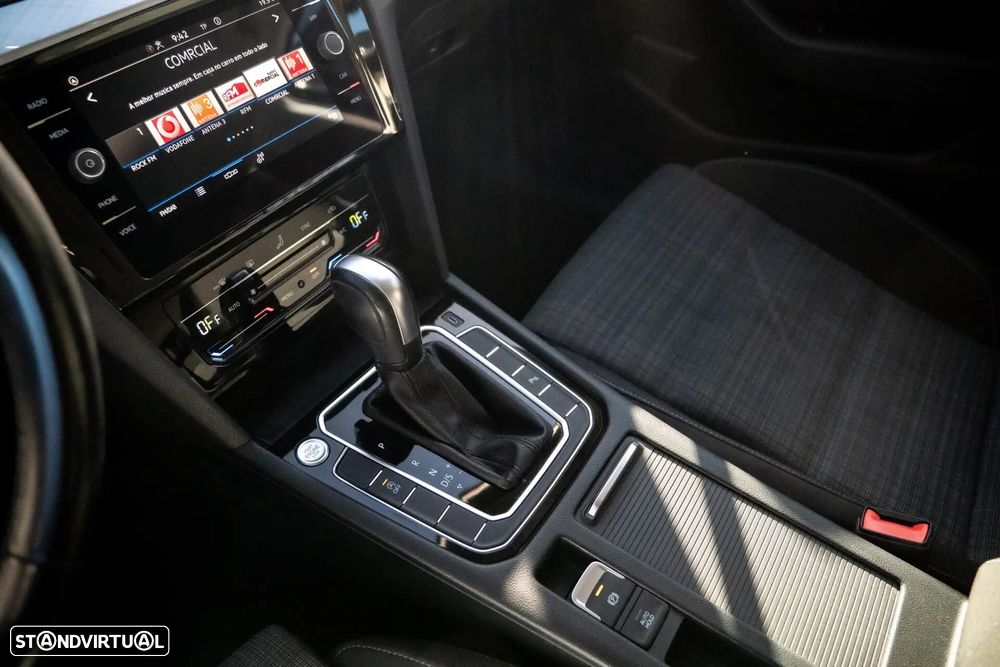VW Passat Variant 2.0 TDi Elegance DSG - 9