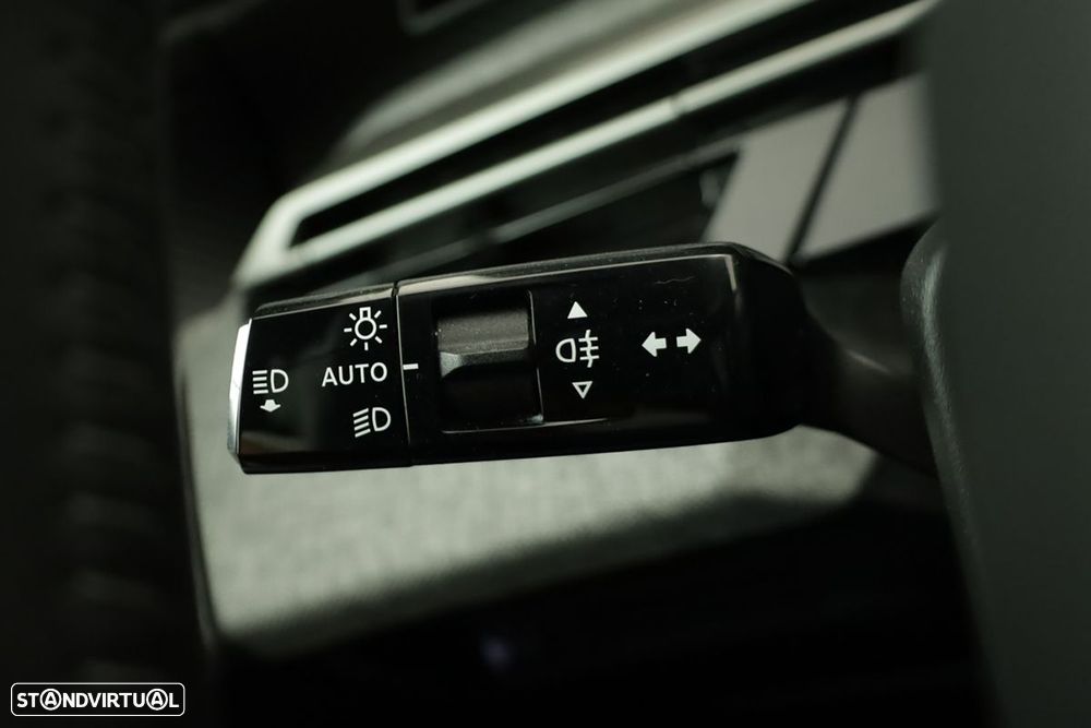 Peugeot 5008 1.2 Hybrid Allure e-DCS6 - 17