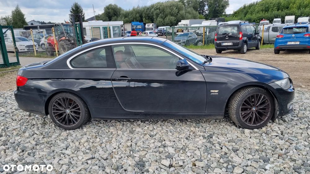 BMW Seria 3 330d xDrive - 2