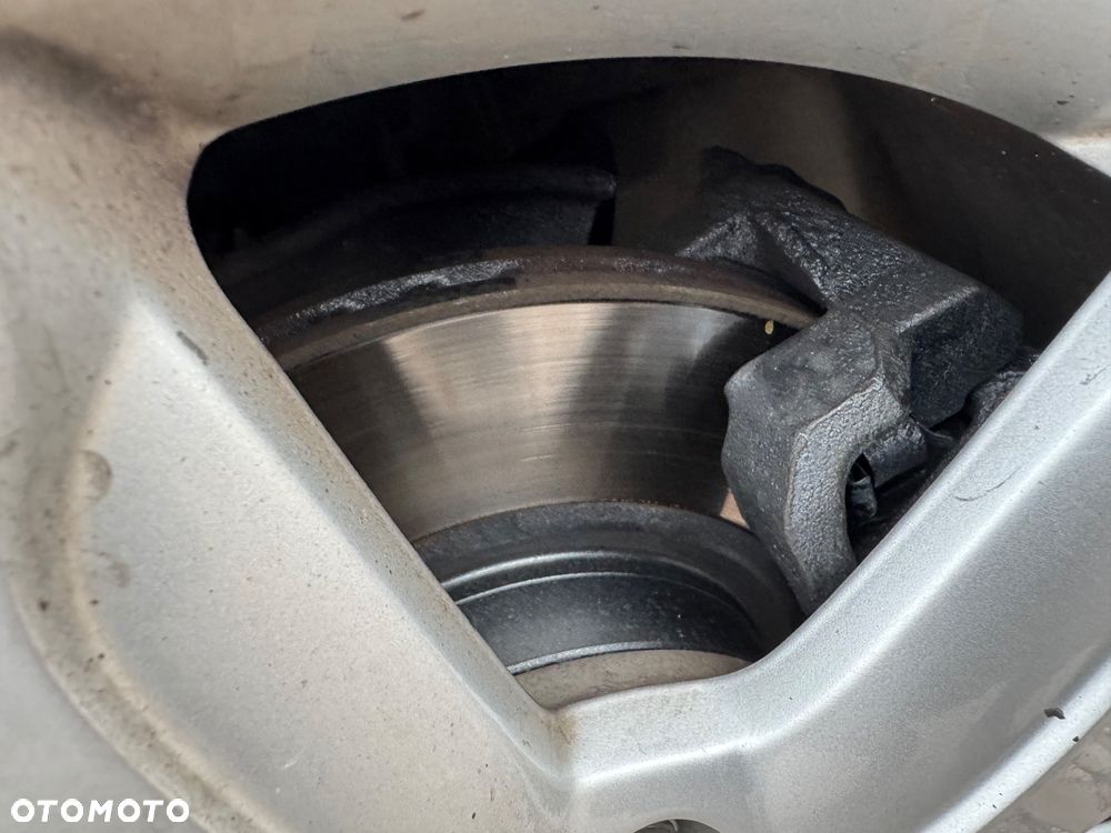 Toyota Urban Cruiser - 10