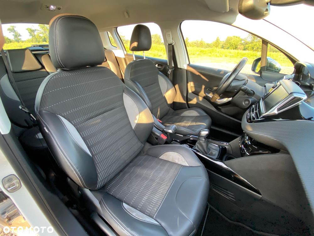 Peugeot 2008 PureTech 110 Stop&Start Allure - 18