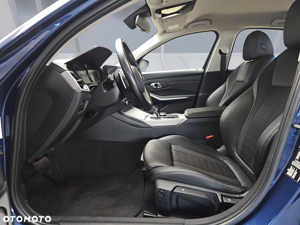 BMW Seria 3 320i Advantage - 15