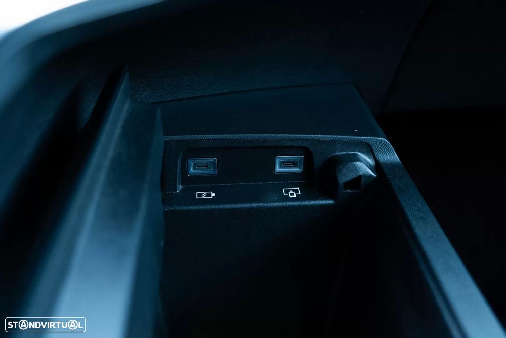 Peugeot 3008 1.2 Hybrid GT e-DCS6 - 24