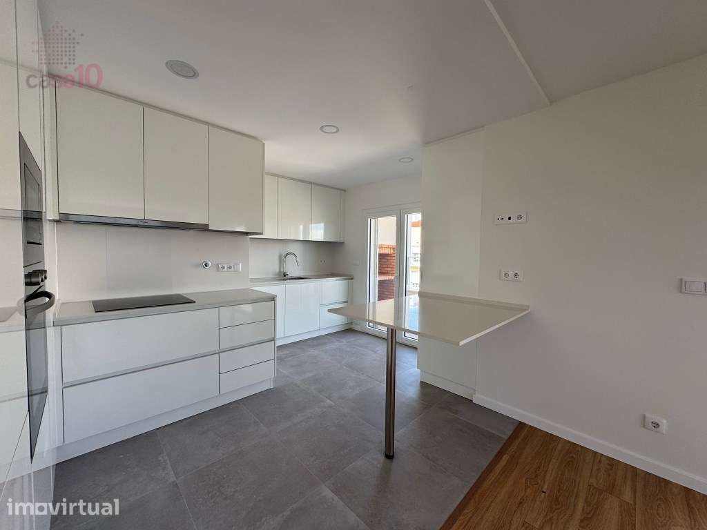 T4 duplex, com excelente terraço, para arrendar no Montijo - Grande imagem: 5/29