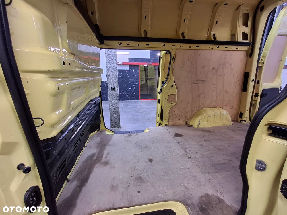 Renault Trafic 2016 Rok Wersja Lift Wysoki Długi L2H2 Klimatyzacja Drzwi Przesuwane Po Obu Stronach Hak Służba Drogowa - 5