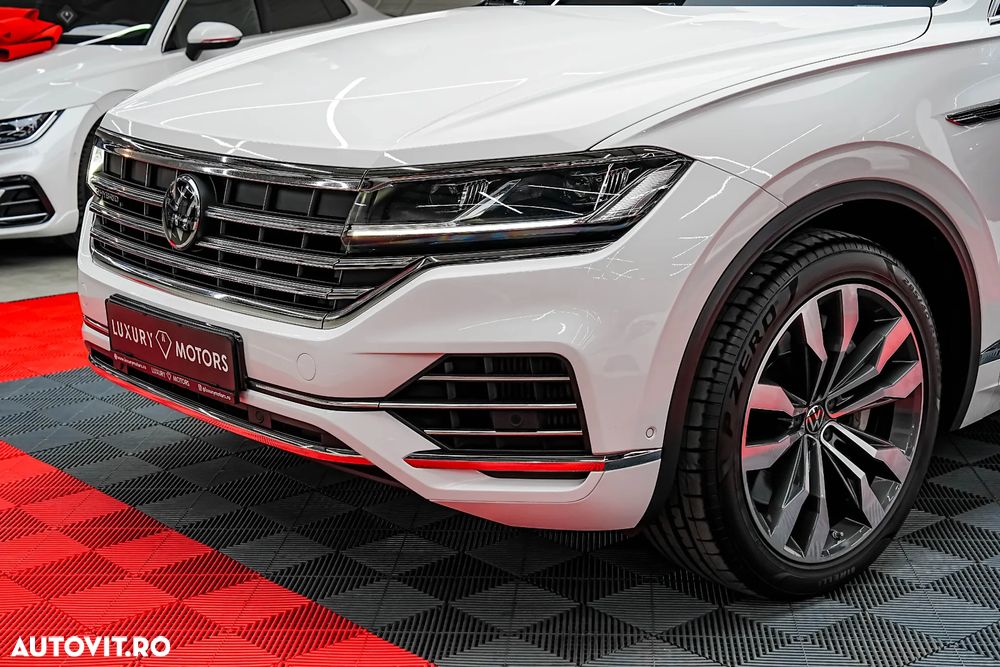 Volkswagen Touareg 3.0 V6 e-Hybrid 4Motion Aut. Elegance - 17