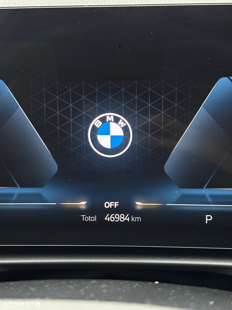 BMW Seria 3 318d MHEV - 13