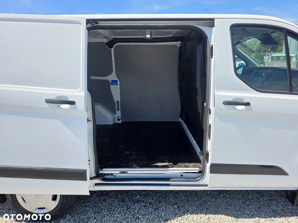 Ford FORD TRANSIT CUSTOM 2,0 TDCI 130 KONNY L1H1 KLIMA LEDY GWARANCJA BOGATE WYPOSAŻENIE - 32