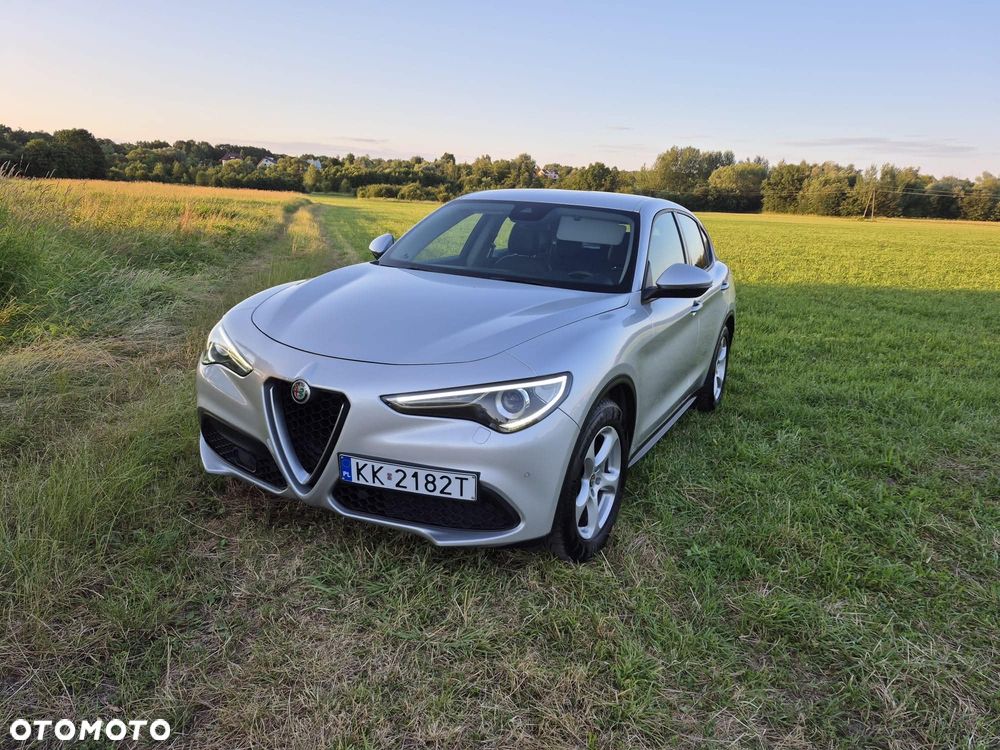 Alfa Romeo Stelvio 2.2 JTDM - 11