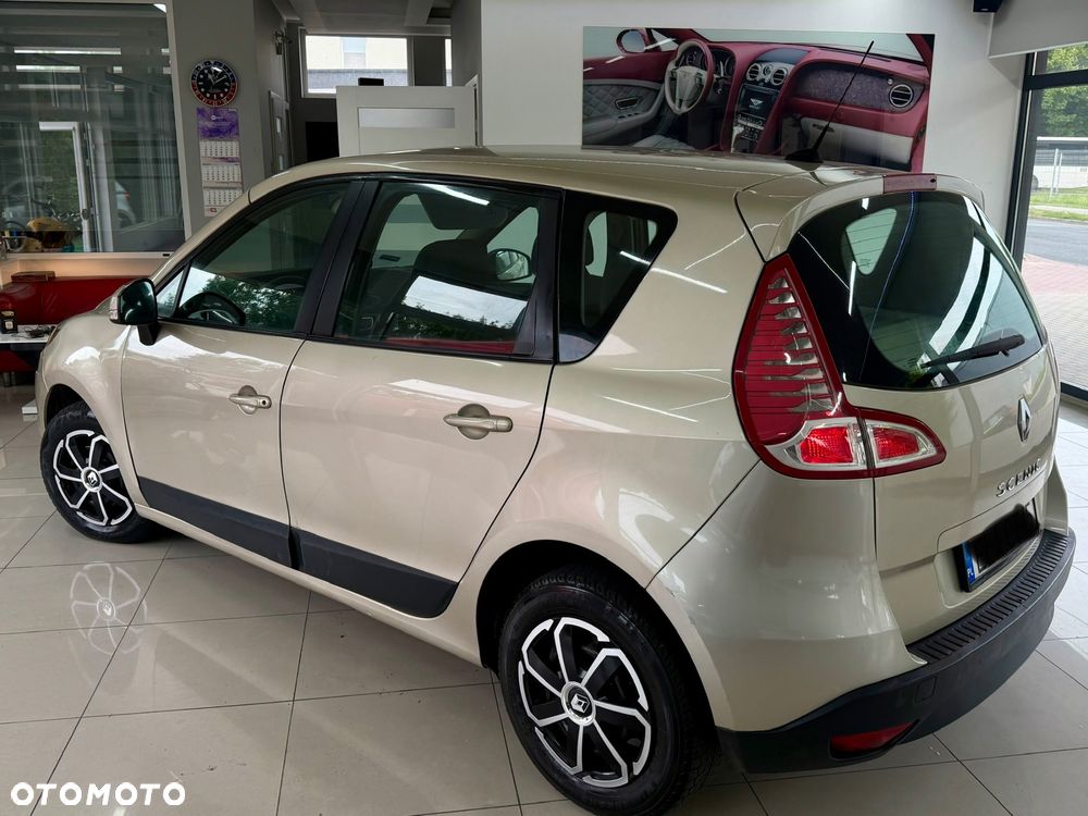 Renault Scenic - 22