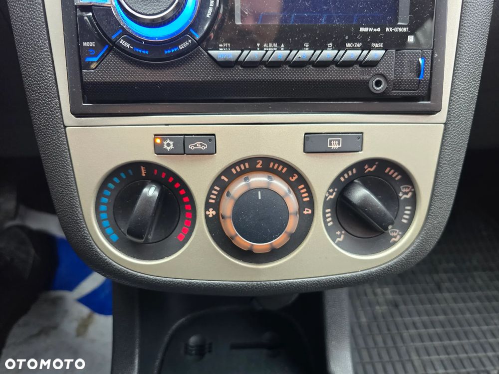 Opel Corsa 1.2 16V Innovation 110 Jahre - 25